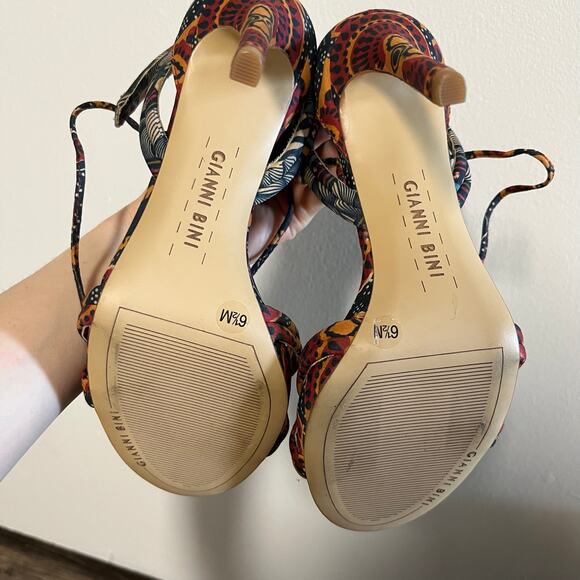 Gianni Bini Abbrie Boho Tribal Lace Up Heels 6.5 Festival Ankle Wrap Sandals - Picture 5 of 5